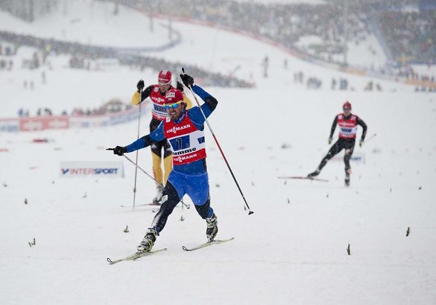 Aleš Razým při týmovém sprintu na MS ve Val di Fiemme.