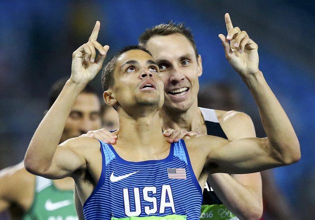 Američan Matt Centrowitz byl po drtivém finiši na trati 1500 metrů nejrychlejší.