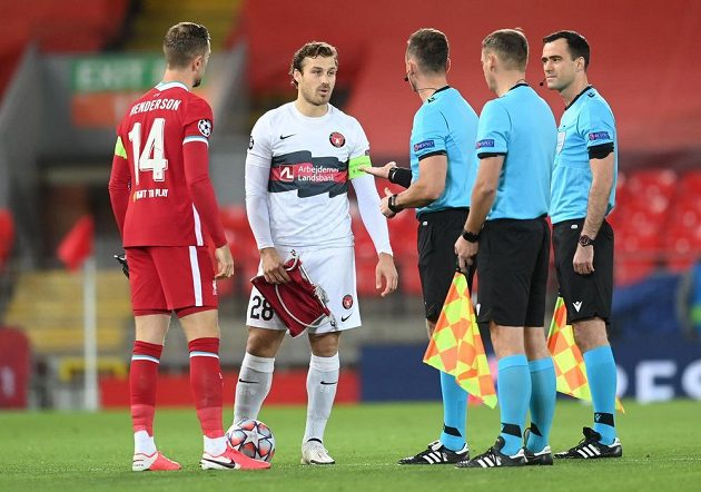 Fotbalisté FC Liverpool v Lize mistrů hrají s přemožitelem Slavie, týmem FC Midtjylland.