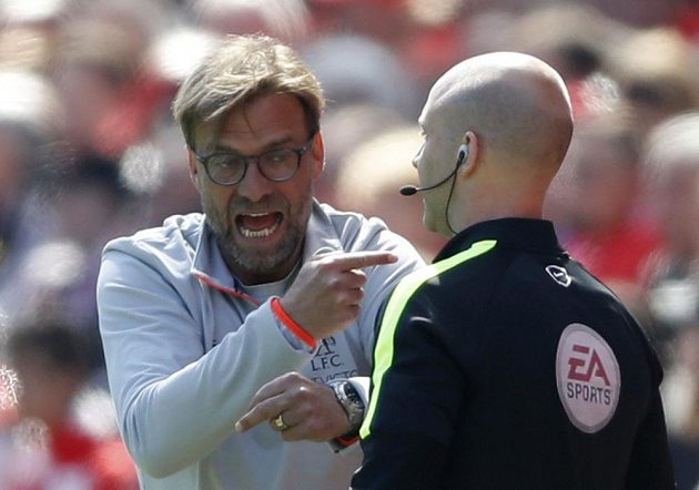 Trenér Liverpoolu JÜrgen Klopp se během duelu se Southamptonem hodně vztekal. A to i směrem k rozhodčím.