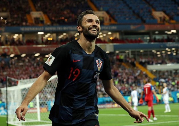 Chorvat Milan Badelj měl po vstřelení branky proti Islandu dost důvodů k radosti.