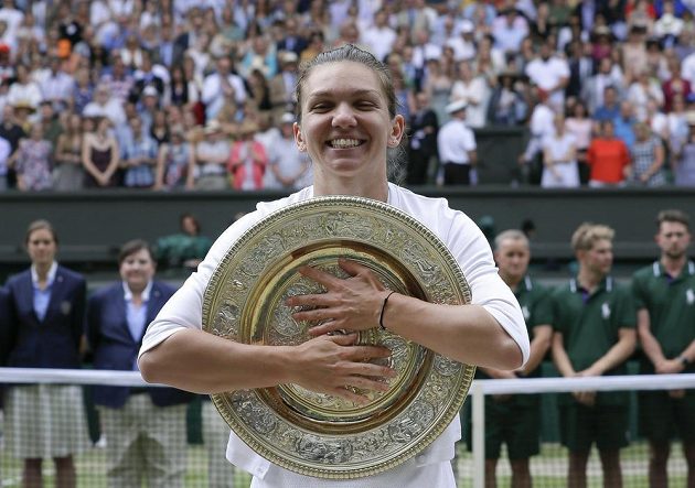 Wimbledonská šampionka Simona Halepová nedala Sereně Williamsové ve finále šanci
