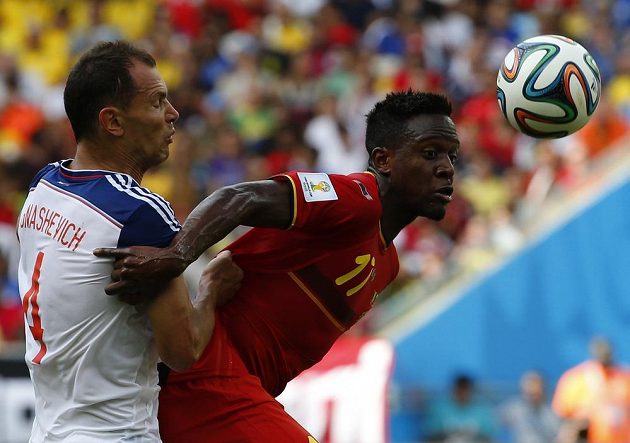 Střídající útočník Divock Origi (vpravo) se stal spasitelem Belgie v duelu s Ruskem (1:0).