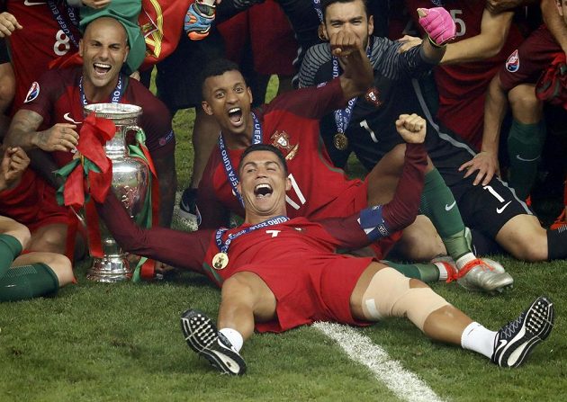 Cristiano Ronaldo ve finále odehrál jen 25 minut, na radosti mu to ale neubralo.