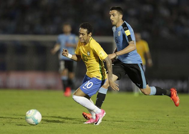 Brazilec Neymar se podílel na výhře Kanárků na půdě Uruguaye 4:1 v kvalifikaci o postup na MS 2018 jedním gólem.