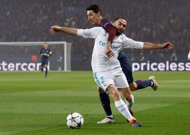Fotbalista Realu Madrid Dani Carvajal byl v utkání Ligy mistrů uhlídán Angelem Di Mariou z PSG i za cenu nedovoleného zákroku