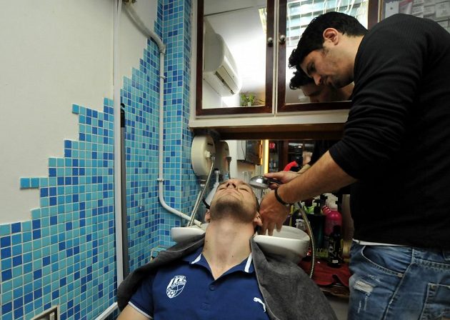 Do péče kyperského lazebníka se svěřil i Marek Bakoš.