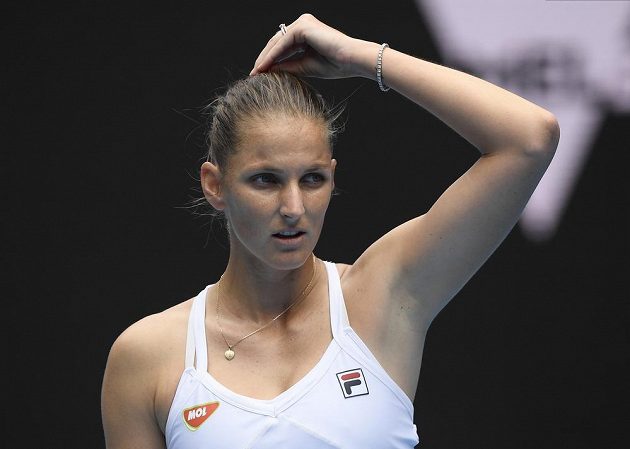 Česká tenistka Karolína Plíšková v českém derby s Karolínou Muchovou na Australian Open.