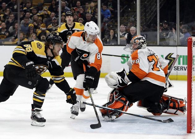 Už třicetkrát v této sezoně NHL byla k vidění situace, jak útočník Bostonu David Pastrňák střílí v zámořské lize gól. Naposledy se mu to povedlo proti Philadelphii.