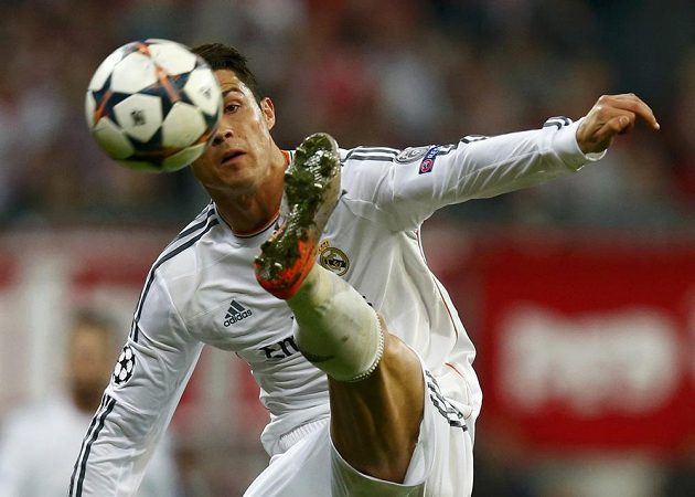 Útočník Realu Cristiano Ronaldo vstoupil díky dvěma gólům proti Bayernu do historie.