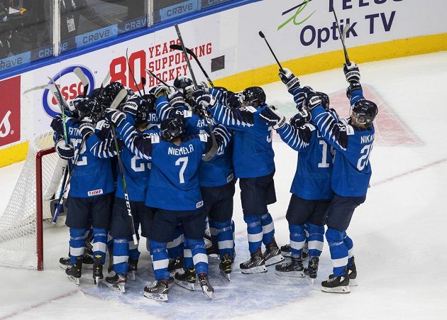 Rozhodnuto, Finové porazili Rusy 4:1 a získali na MS juniorů bronzovou medaili.