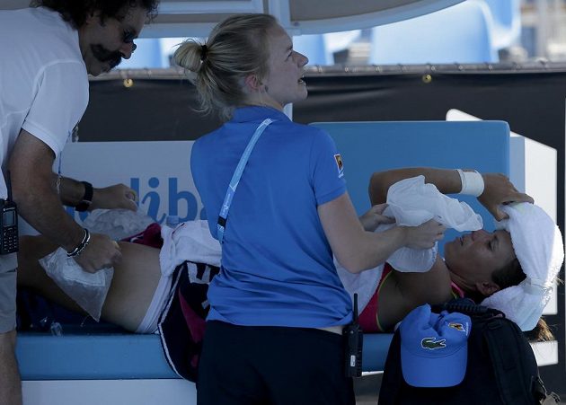 Vedro nadělalo na Australian Open velké problémy i Američance Varvaře Lepčenkové.