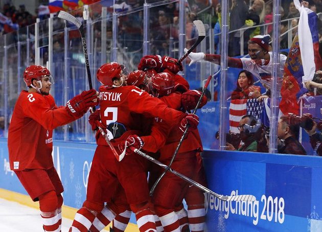 Ruská radost. Sborná vyhrála nad Německem ve finále olympijského turnaje 4:3 po prodloužení.