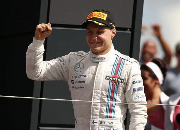 Finský pilot Valtteri Bottas si na williamsu dojel v Silverstonu pro druhé místo, o příčku vylepšil svůj životní výsledek z minulého závodu v Rakousku.