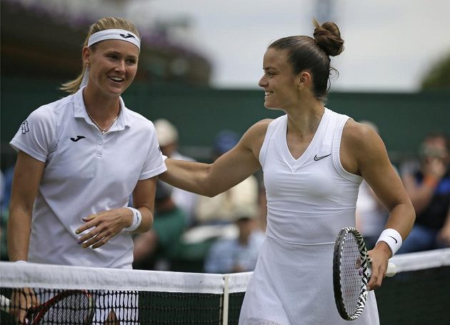 Tenistka Marie Bouzková skončila při své premiéře ve Wimbledonu ve druhém kole. S 31. nasazenou Marií Sakkariovou z Řecka prohrála.
