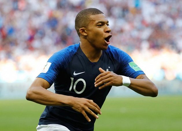 To byla rychlost. Francouz Kylian Mbappe by mohl okamžitě konkurovat nejrychlejším sprinterům světa. V osmifinále MS vyvinul rychlost 38 kilometrů za hodinu.