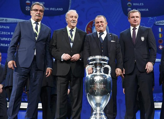 Trenéři reprezentačních týmů, které se střetnou v základní skupině D na EURO 2016: Zleva chorvatský kouč Ante Čačič, Vicente del Bosque (Španělsko), Fatih Terim (Turecko) a Pavel Vrba.