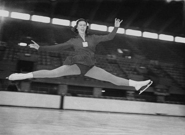 Ája Vrzáňová trénuje v londýnském Wembley před MS v roce 1950. Bezprostředně po úspěšné obhajobě titulu požádala v Británii o politický azyl.