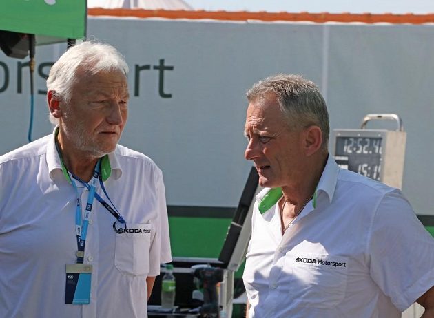 Manažer týmu Škoda Motorsport Pavel Hortek (vlevo) a lékař mladoboleslavské stáje Jaromír Jiřík při Argentinské rallye.