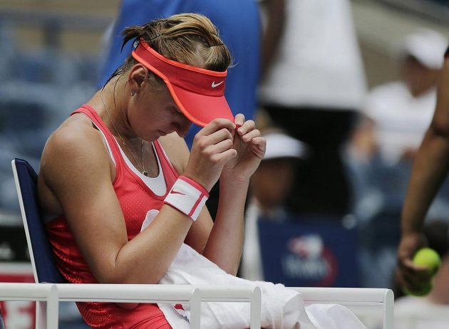 Česká tenistka Tereza Smitková během utkání s Madison KEysovou ve druhém kole US Open.