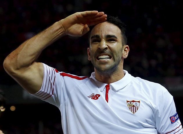 Obránce Sevilly Adil Rami rozhodl o postupu dalšího španělského týmu mezi osmičku nejlepších v Evropské lize.