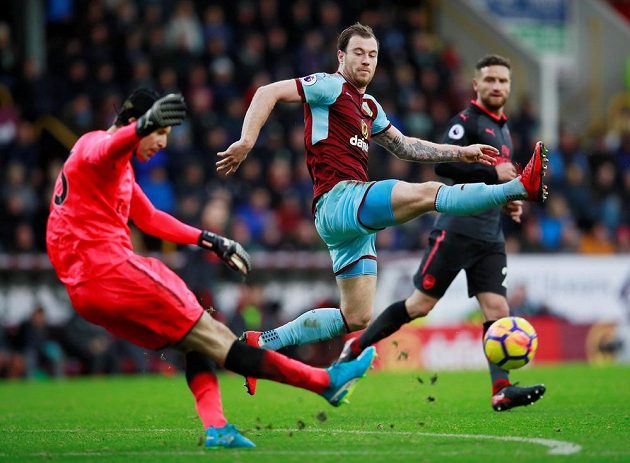 Brankář Arsenalu Petr Čech si připsal proti Burnley 196. čisté konto v Premier League.