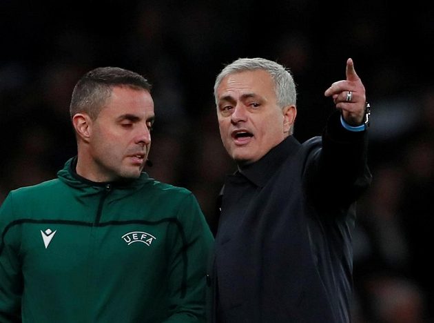 Manažer Tottenhamu Hotspur José Mourinho hodně prožíval duel Ligy mistrů s Olympiakosem.