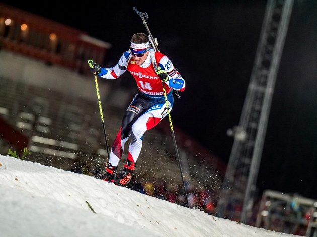 Michal Krčmář si nevydařenou střelbou pokazil slibně rozjetý závod.