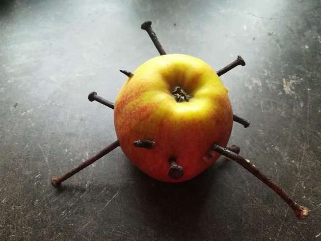 Jablečné vúdú sice pro jablko končí tragicky, vašemu zdraví ale jednoznačně prospěje.