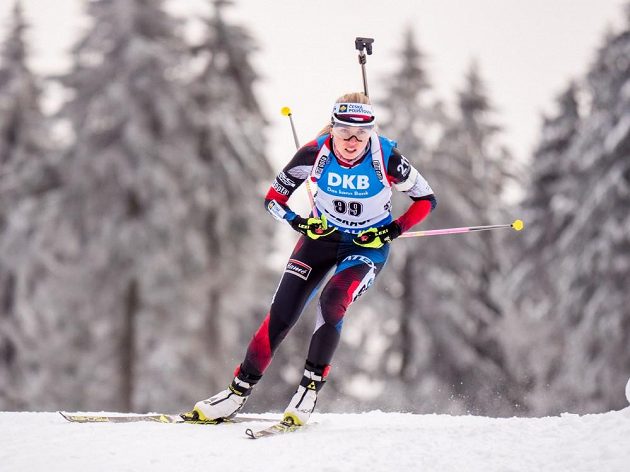 Eva Puskarčíková na trati v Oberhofu.