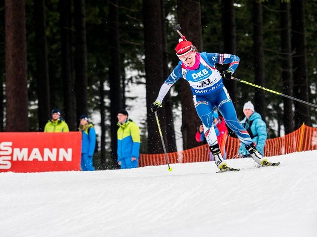Veronika Vítková na trati sprintu v německém Oberhofu.