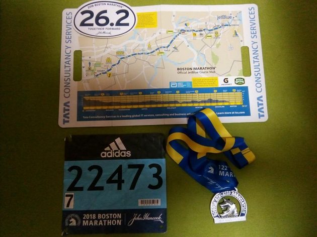 Boston Marathon: Číslo a medaile.