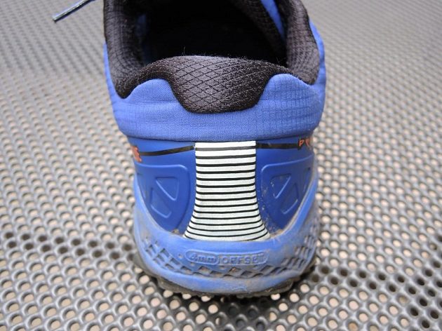 Běžecké boty Saucony Peregrine 7 Arctic - detail reflexní paty s exoskeletem.