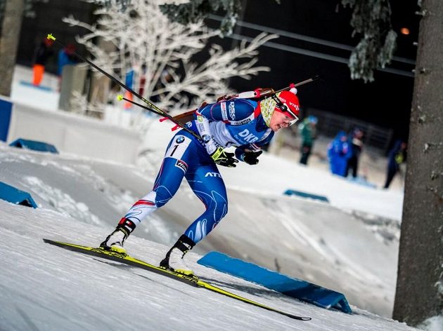 Veronika Vítková na trati sprintu v Östersundu.