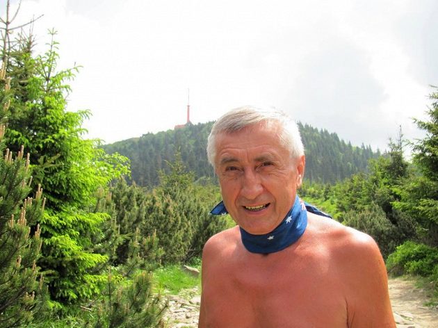Ján Čupa: Nejvyšší vrchol Beskyd Lysá hora (v pozadí) je jeho osudem.