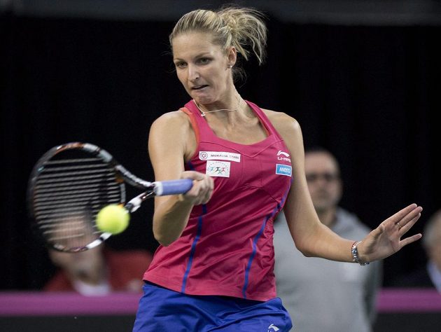 Česká tenistka Karolína Plíšková v úvodní dvouhře fedcupového duelu proti Kanadě.