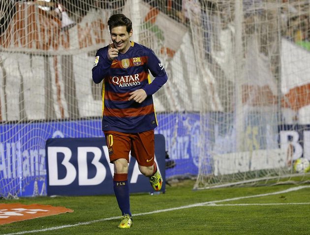 Lionel Messi z Barcelony se raduje z gólu proti Vallecana v zápase 27. kola španělské ligy.