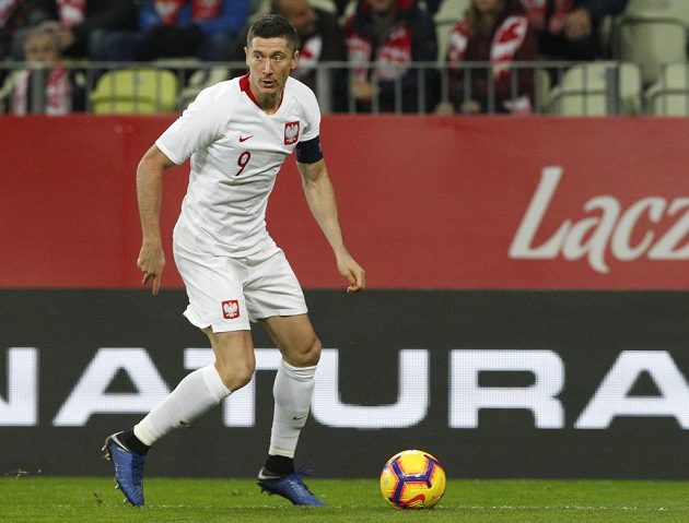 Polský útočník Robert Lewandowski v přípravném duelu proti České republice.