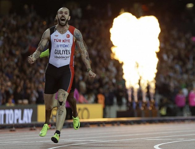Turecký sprinter Ramil Gulijev vyhrál nečekaně běh na 200 metrů na atletickém MS v Londýně.
