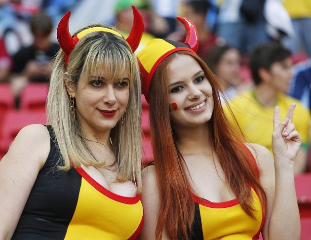 Belgické fanynky před začátkem čtvrtfinále s Argentinou měly dobrou náladu.