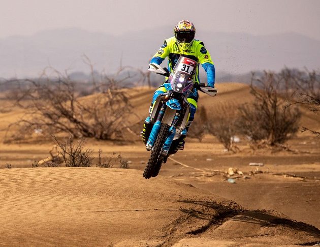 Motocyklista Martin Michek ve 2. etapě rallye Dakar 2021