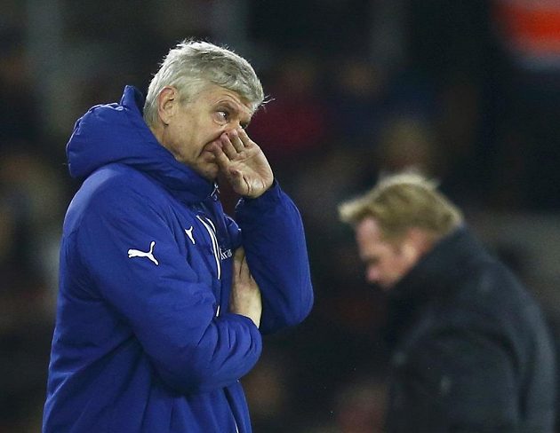 Arséne Wenger velmi nelibě nesl nezdary hráčů Arsenalu na hřišti Southamptonu.