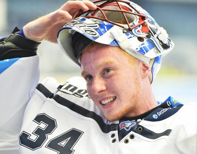 Brankář Plzně Dominik Frodl udržel hned v úvodním utkání nového ročníku extraligy čisté konto.