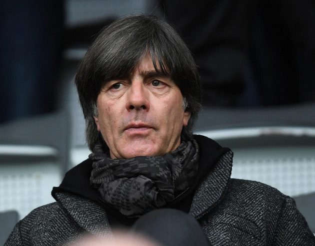 Joachim Löw na snímku z jara 2019 při sledování bundesligového utkání Freiburg - Hertha.