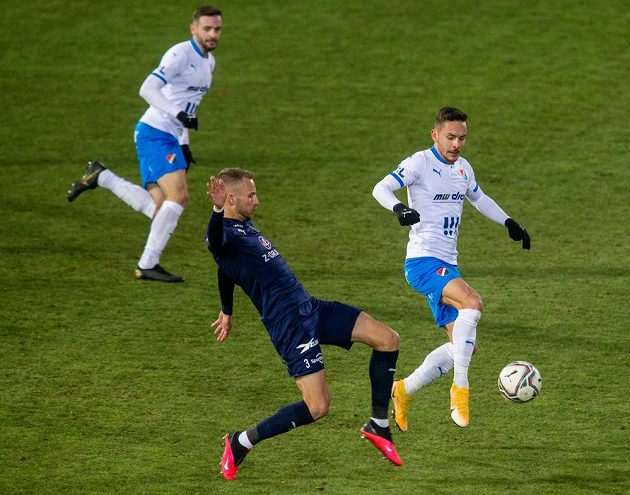 Zleva Tomáš Zajíc z Ostravy, Michal Kadlec ze Slovácka a Daniel Holzer z Ostravy.