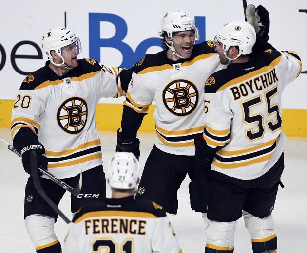 Jaromír Jágr se raduje z gólu Bostonu, na výhru nad Montrealem to však bylo málo.