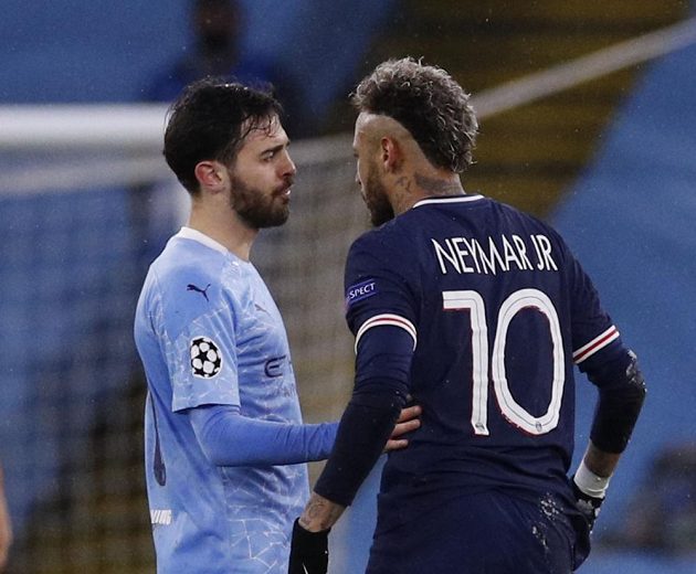 Copak si asi vyprávěli Bernardo Silva z Manchesteru City s hvězdou PSG Neymarem?