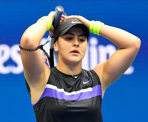 Devatenáctiletá Bianca Andreescuová přehrála ve finále tenisového US Open 6:3, 7:5 Serenu Williamsovou z USA.