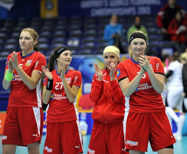České reprezentanky zleva Eliška Krupnová, Dominika Šteglová, Jana Vojáčková a Tereza Urbánková.