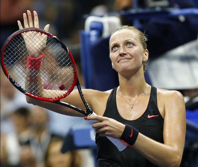 Spokojená Petra Kvitová děkuje divákům, česká jednička právě postoupila do čtvrtfinále US Open.